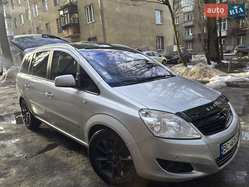 Мінівен Opel Zafira 2010 в Львові