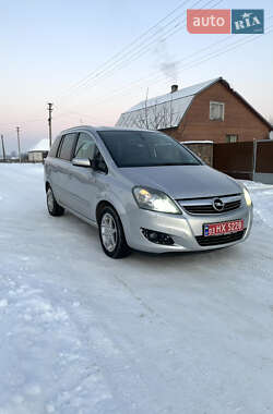 Минивэн Opel Zafira 2009 в Луцке