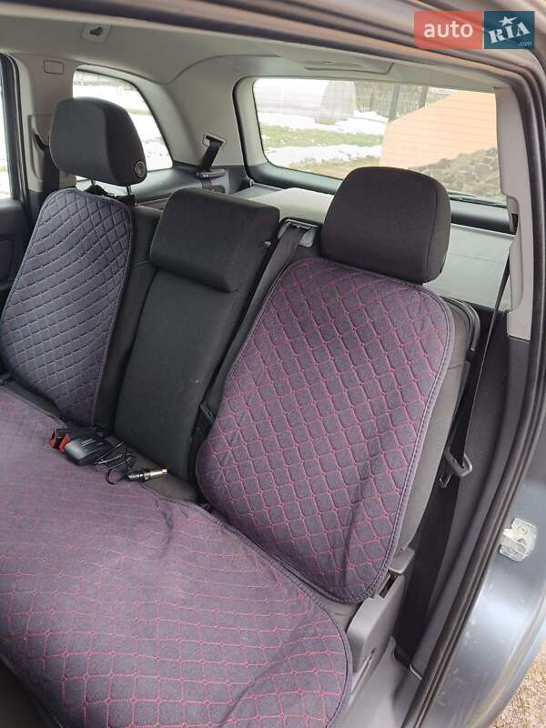 Минивэн Opel Zafira 2007 в Новояворовске фото 5 Минивэн Opel Zafira 2007 в Новояворовске