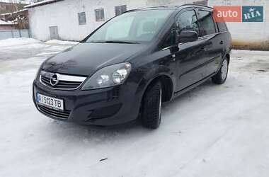 Минивэн Opel Zafira 2010 в Остер