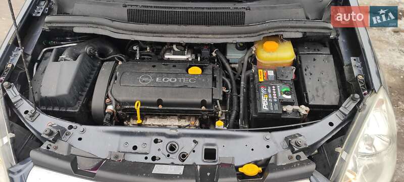 Минивэн Opel Zafira 2009 в Харькове