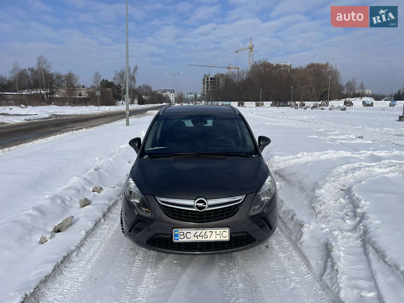 Opel Zafira 2015