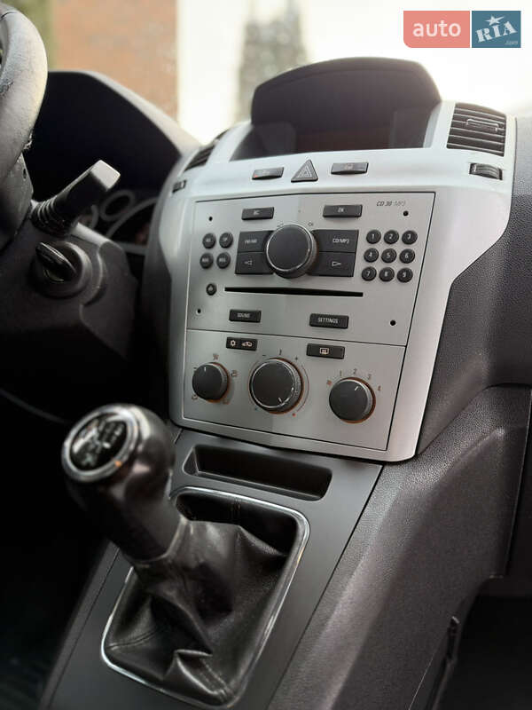 Минивэн Opel Zafira 2009 в Луцке фото 12 Минивэн Opel Zafira 2009 в Луцке