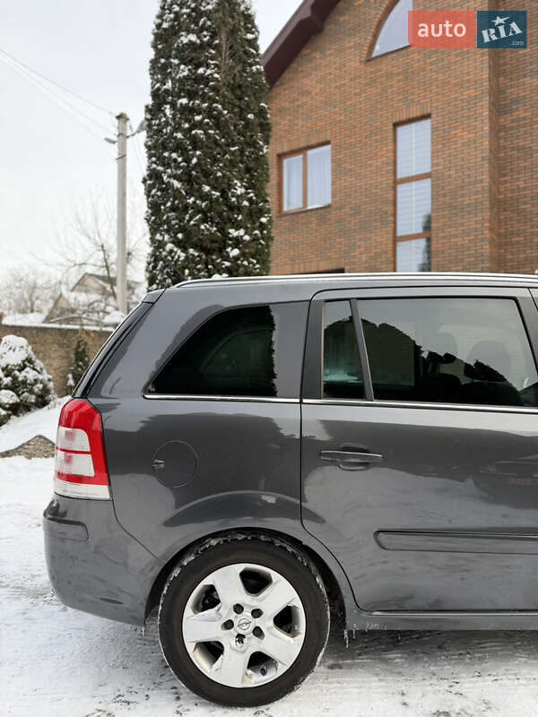 Минивэн Opel Zafira 2009 в Луцке фото 15 Минивэн Opel Zafira 2009 в Луцке