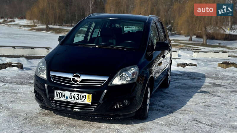 Минивэн Opel Zafira 2009 в Ивано-Франковске фото Минивэн Opel Zafira 2009 в Ивано-Франковске