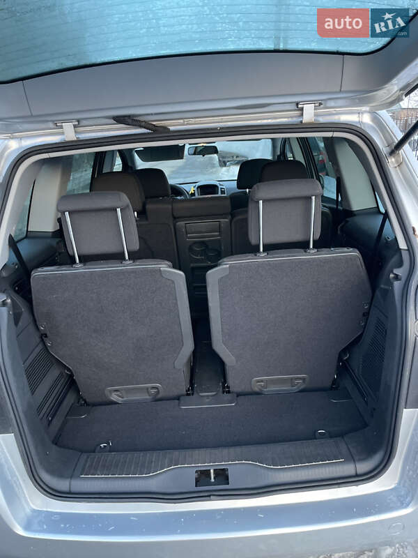 Минивэн Opel Zafira 2008 в Луцке фото 11 Минивэн Opel Zafira 2008 в Луцке