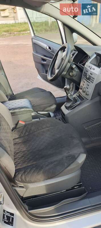 Мінівен Opel Zafira 2012 в Житомирі