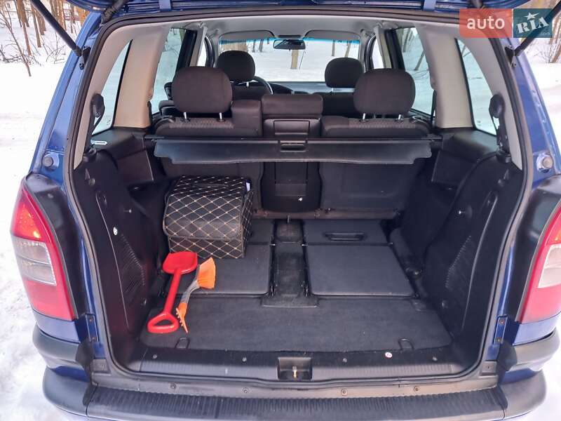 Минивэн Opel Zafira 2004 в Хмельницком