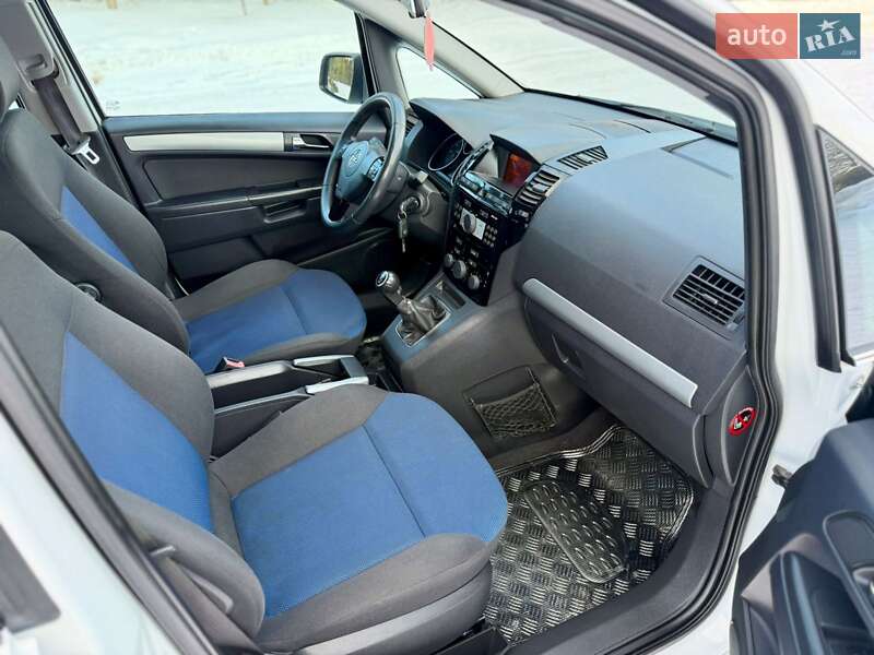 Минивэн Opel Zafira 2011 в Тернополе фото 16 Минивэн Opel Zafira 2011 в Тернополе