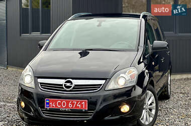 Минивэн Opel Zafira 2013 в Дрогобыче