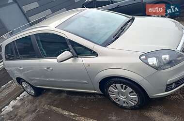 Минивэн Opel Zafira 2007 в Луцке