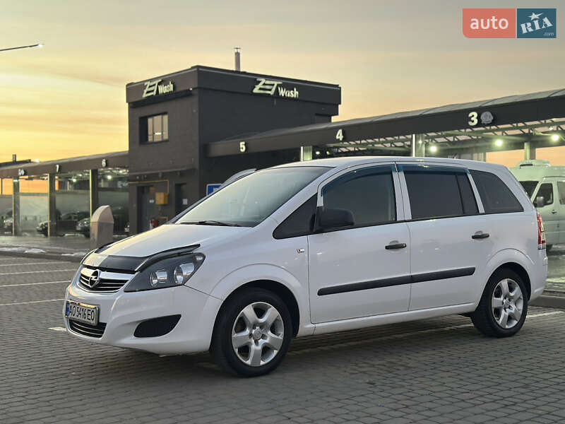 Минивэн Opel Zafira 2010 в Мукачево фото 4 Минивэн Opel Zafira 2010 в Мукачево