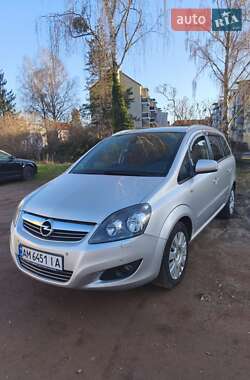 Минивэн Opel Zafira 2012 в Житомире