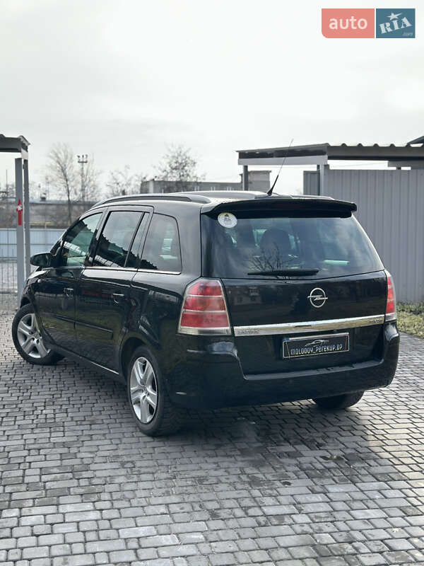 Минивэн Opel Zafira 2006 в Каменском
