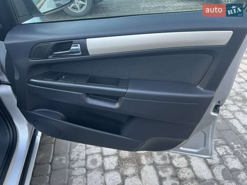 Минивэн Opel Zafira 2008 в Бучаче фото 21 Минивэн Opel Zafira 2008 в Бучаче