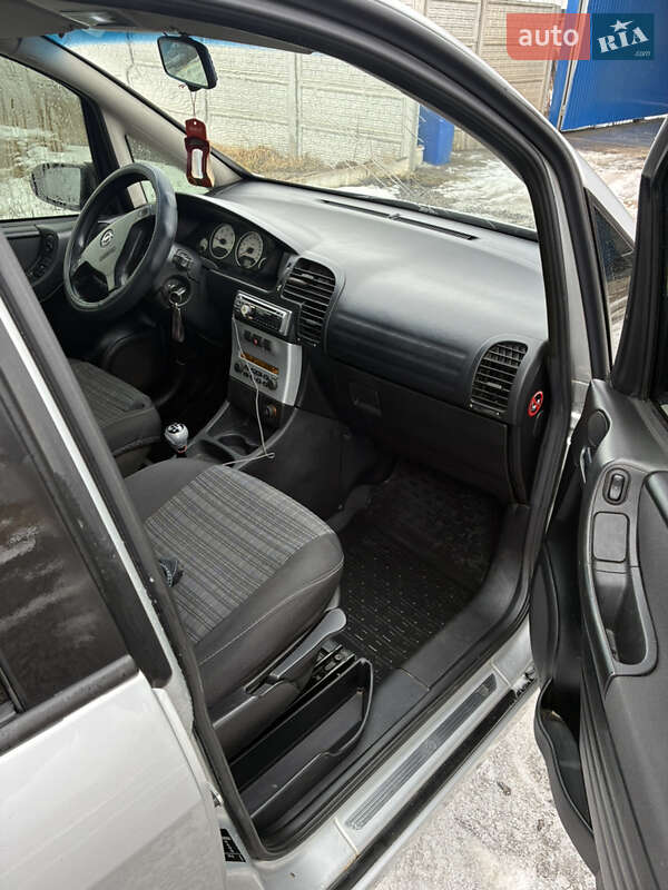 Минивэн Opel Zafira 2003 в Жмеринке
