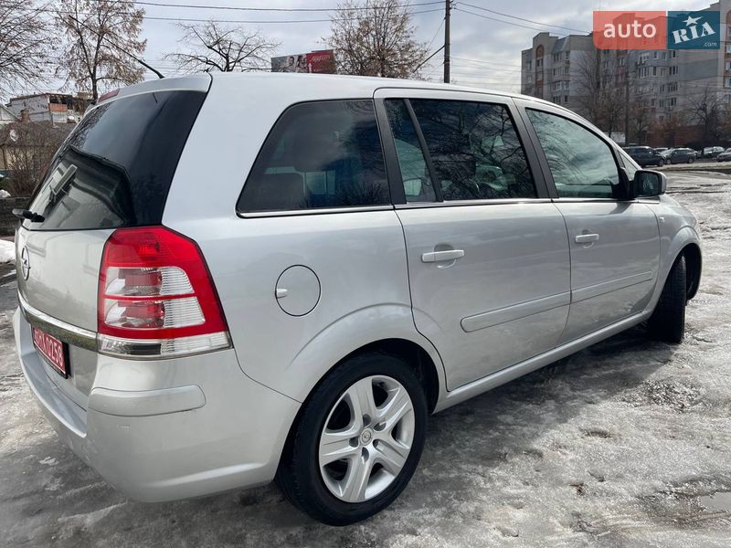 Мінівен Opel Zafira 2010 в Білій Церкві