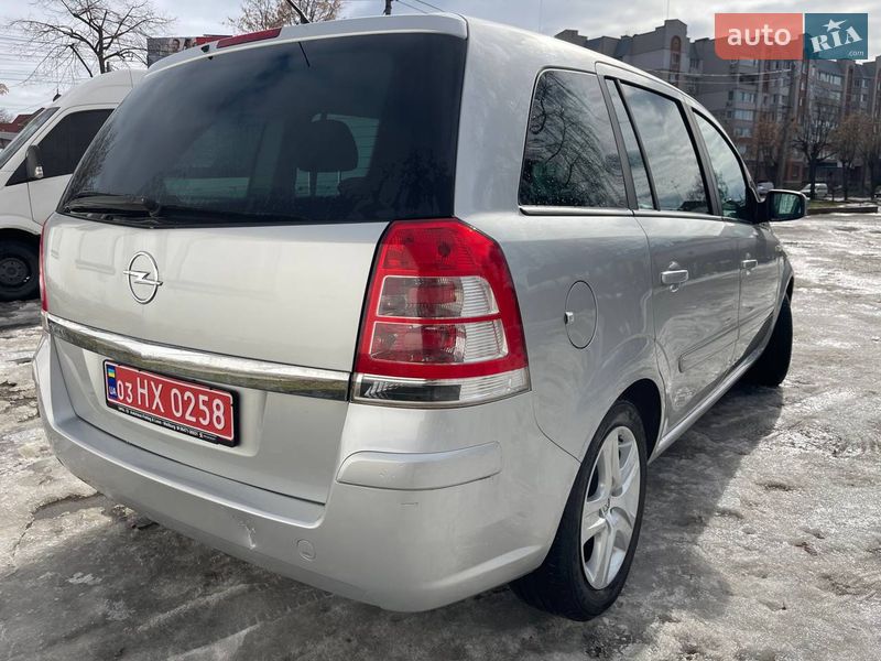 Мінівен Opel Zafira 2010 в Білій Церкві