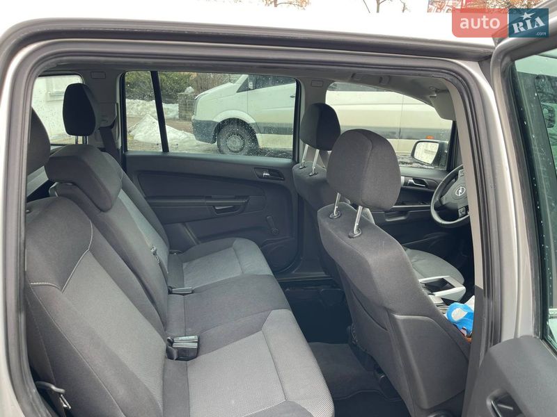 Мінівен Opel Zafira 2010 в Білій Церкві