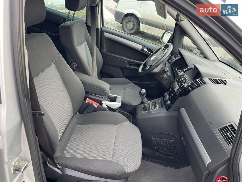 Мінівен Opel Zafira 2010 в Білій Церкві