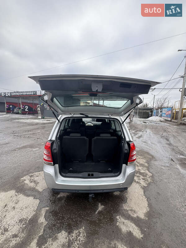 Минивэн Opel Zafira 2008 в Белой Церкви