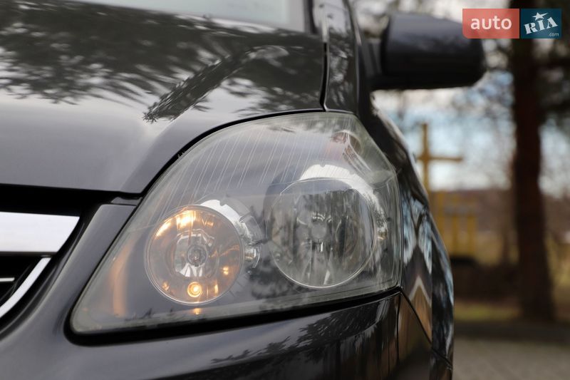 Минивэн Opel Zafira 2011 в Дрогобыче фото 14 Минивэн Opel Zafira 2011 в Дрогобыче