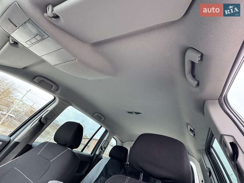Минивэн Opel Zafira 2011 в Львове фото 19 Минивэн Opel Zafira 2011 в Львове