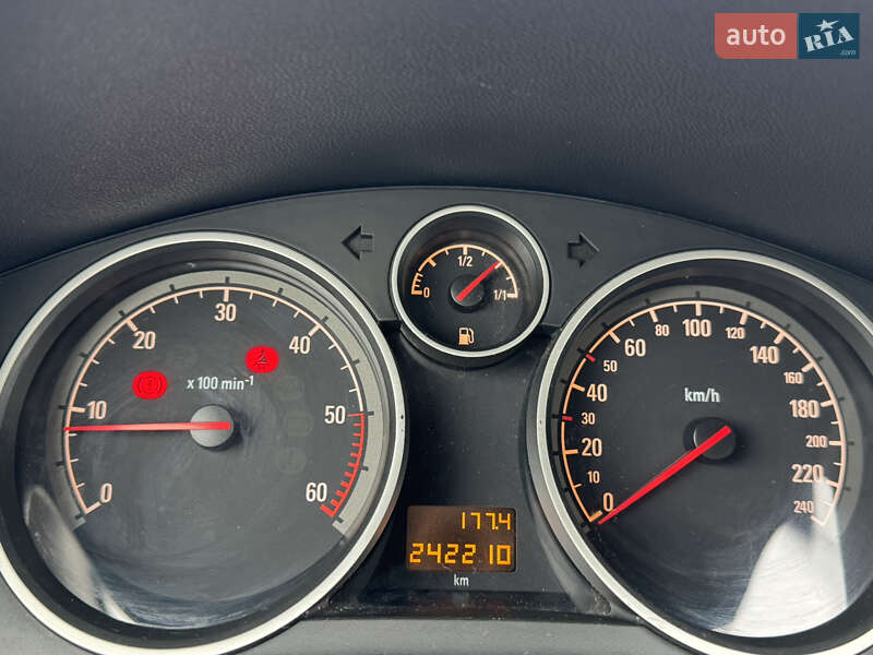 Минивэн Opel Zafira 2011 в Львове фото 21 Минивэн Opel Zafira 2011 в Львове