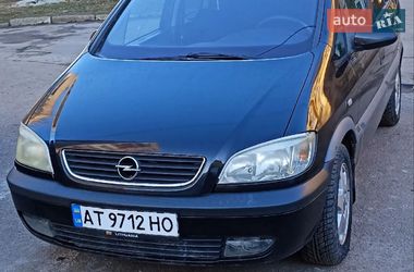 Минивэн Opel Zafira 2002 в Калуше