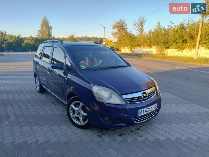 Минивэн Opel Zafira 2008 в Ракитном