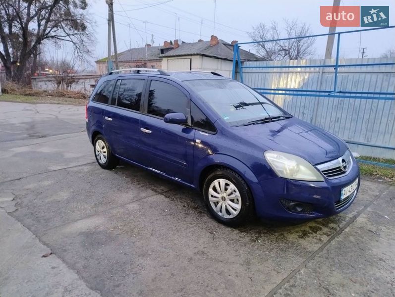 Минивэн Opel Zafira 2008 в Ракитном