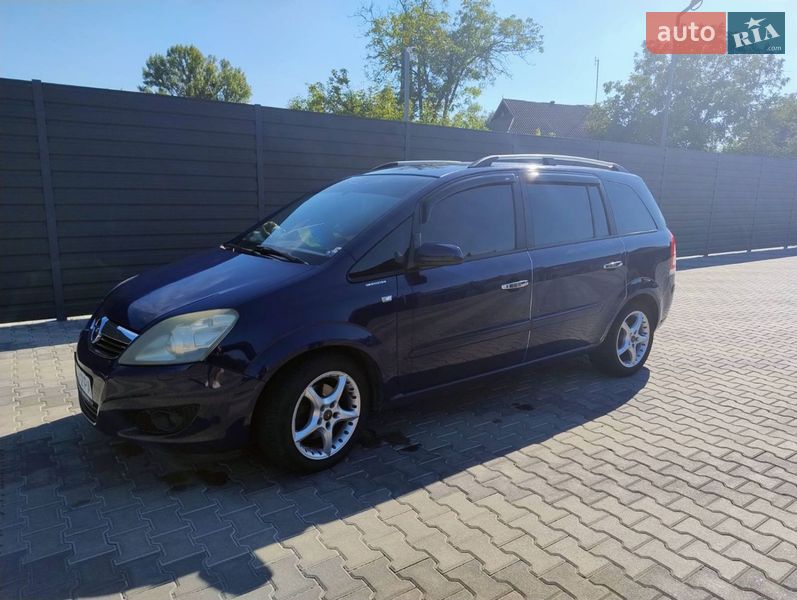 Минивэн Opel Zafira 2008 в Ракитном