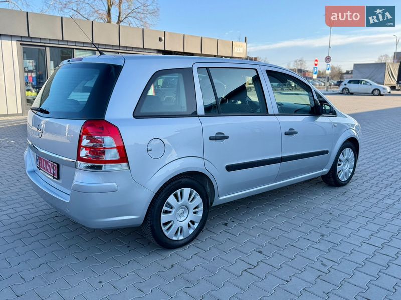 Минивэн Opel Zafira 2009 в Владимире