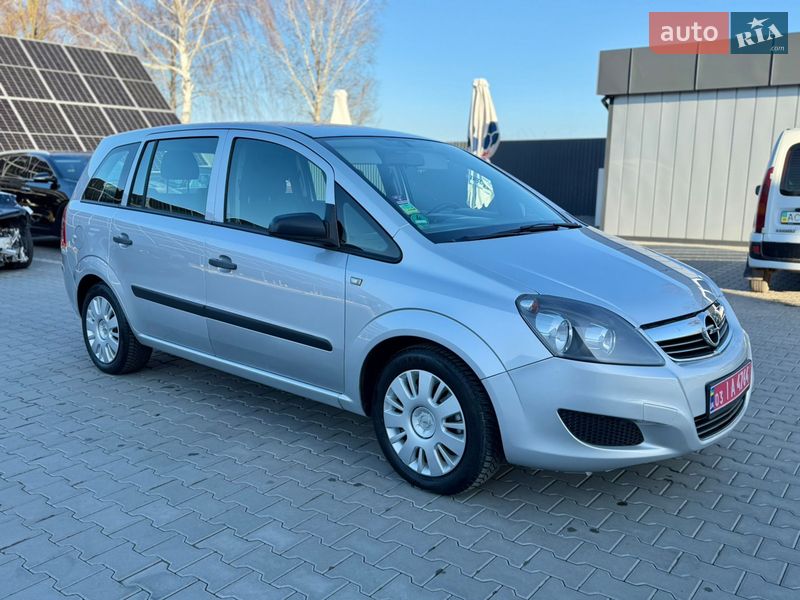 Минивэн Opel Zafira 2009 в Владимире