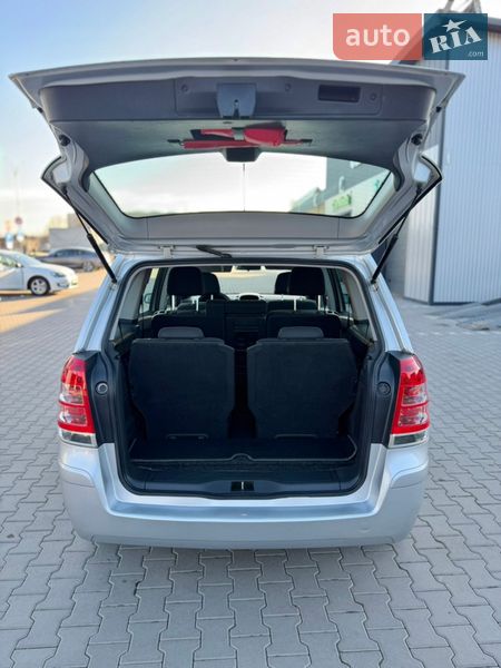 Минивэн Opel Zafira 2009 в Владимире