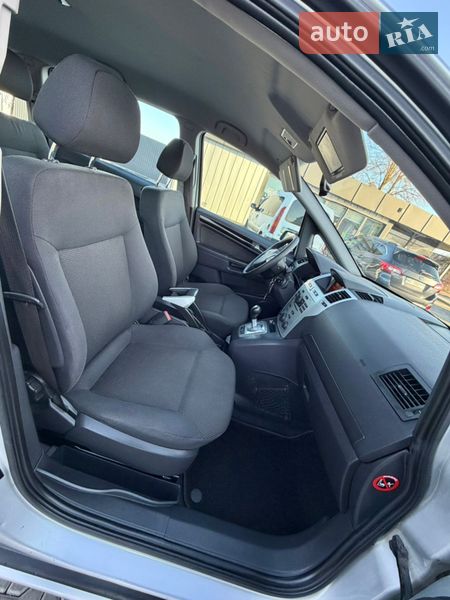 Минивэн Opel Zafira 2009 в Владимире