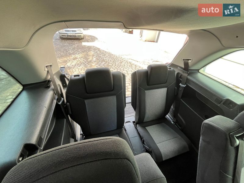 Минивэн Opel Zafira 2010 в Тернополе