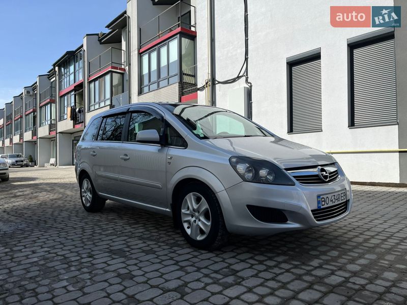 Минивэн Opel Zafira 2010 в Тернополе