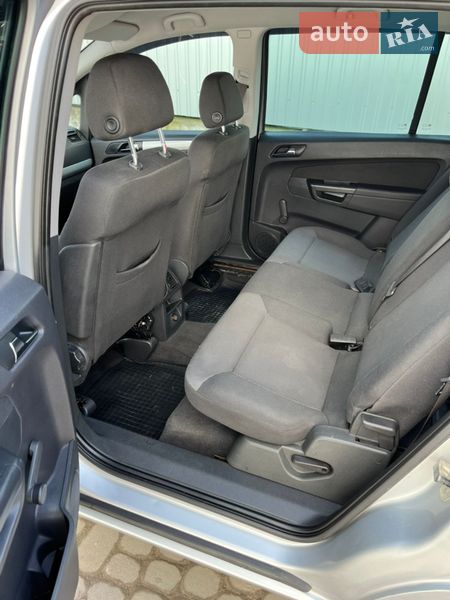 Минивэн Opel Zafira 2010 в Тернополе