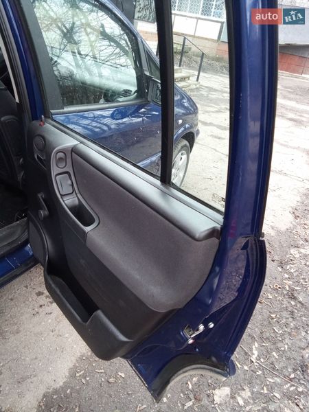 Минивэн Opel Zafira 2005 в Новомосковске