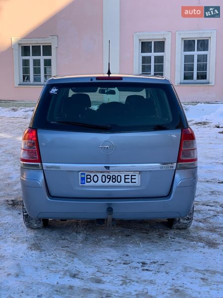 Минивэн Opel Zafira 2009 в Кременце
