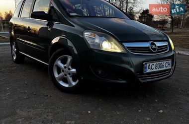 Минивэн Opel Zafira 2009 в Ратным