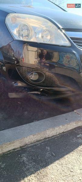 Минивэн Opel Zafira 2009 в Коростене