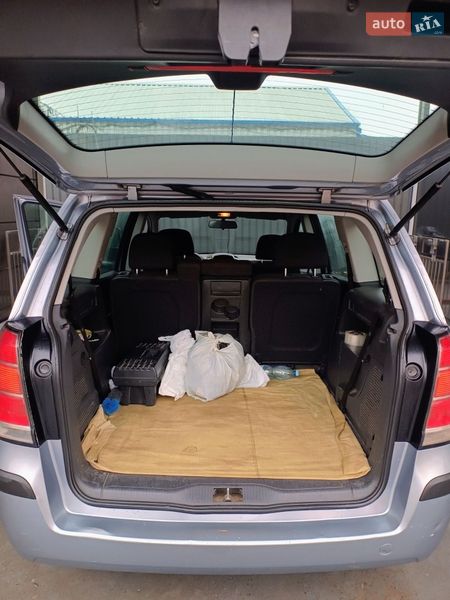 Минивэн Opel Zafira 2007 в Черкассах
