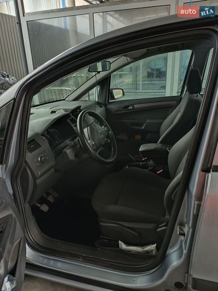 Минивэн Opel Zafira 2007 в Черкассах