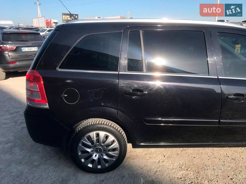 Минивэн Opel Zafira 2010 в Львове