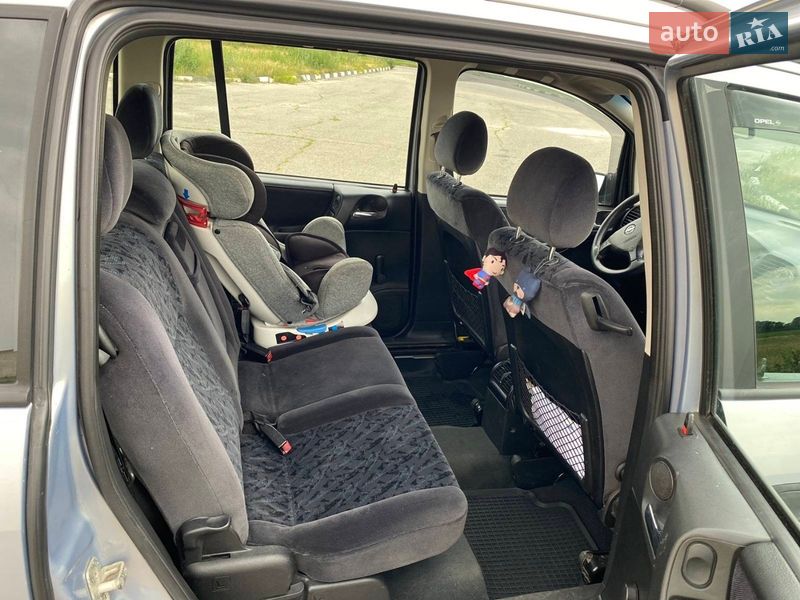 Минивэн Opel Zafira 2002 в Сумах