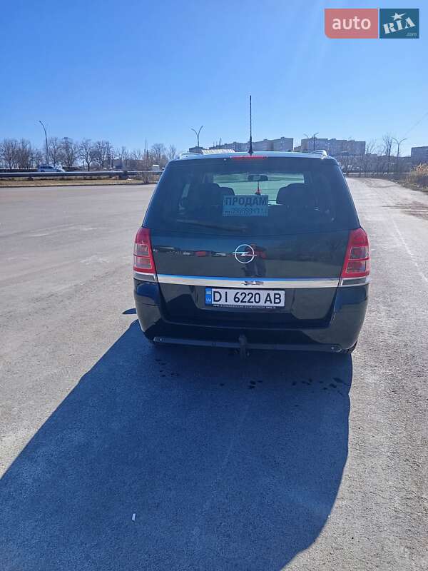 Opel Zafira 2011
