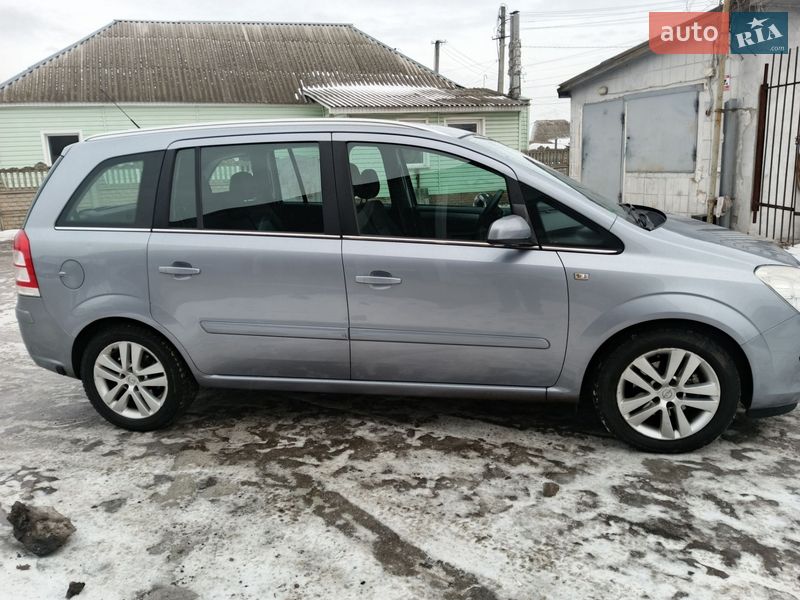 Минивэн Opel Zafira 2009 в Прилуках