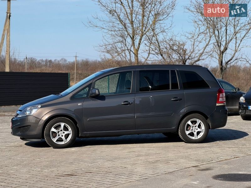 Минивэн Opel Zafira 2012 в Звягеле